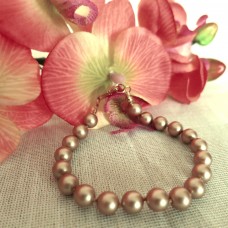 Klasiska zeltīta toņa pērļu rokassprādze Klasiska zeltīta toņa pērļu rokassprādze